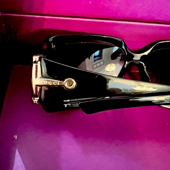 Authentic GUCCI Horsebit Detail Sunglasses - Picture 6 of 10